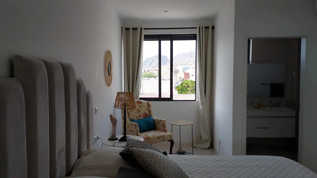 Bed & Breakfast Chambre Chez Alcinda Mindelo